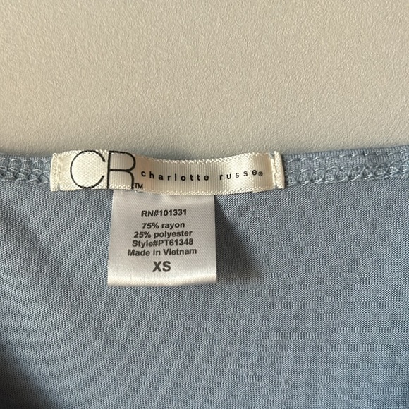 Spaghetti strap tank top with lace detail - Picture 3 of 5